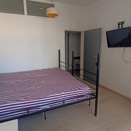 Newborn Comfort Hostel The Biggest Hostel Of Town With Best Location Приштина Екстер'єр фото
