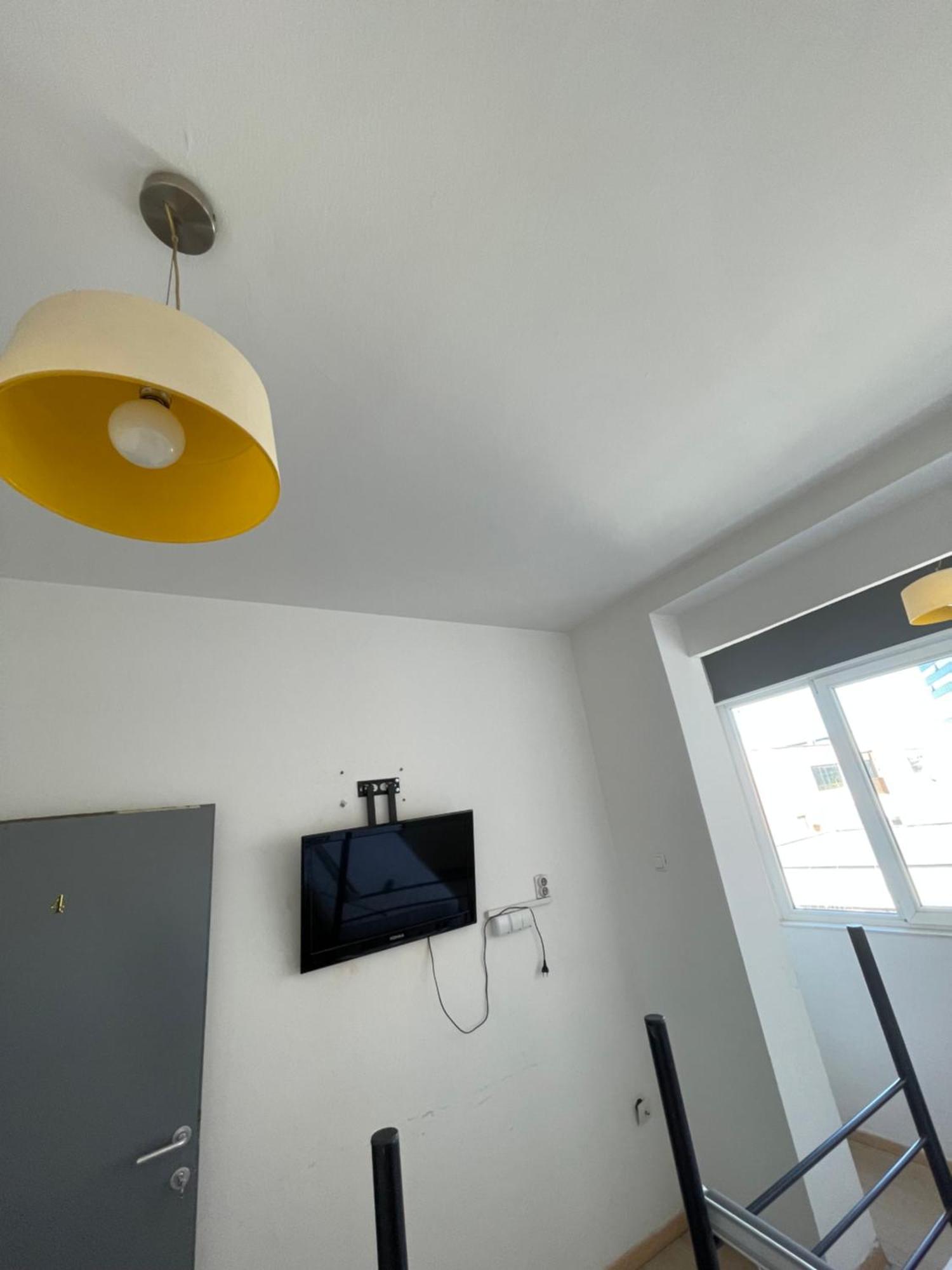 Newborn Comfort Hostel The Biggest Hostel Of Town With Best Location Приштина Екстер'єр фото